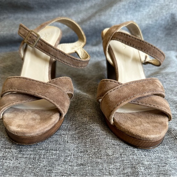 Boden tan suede wooden heel sandals - Picture 3 of 12